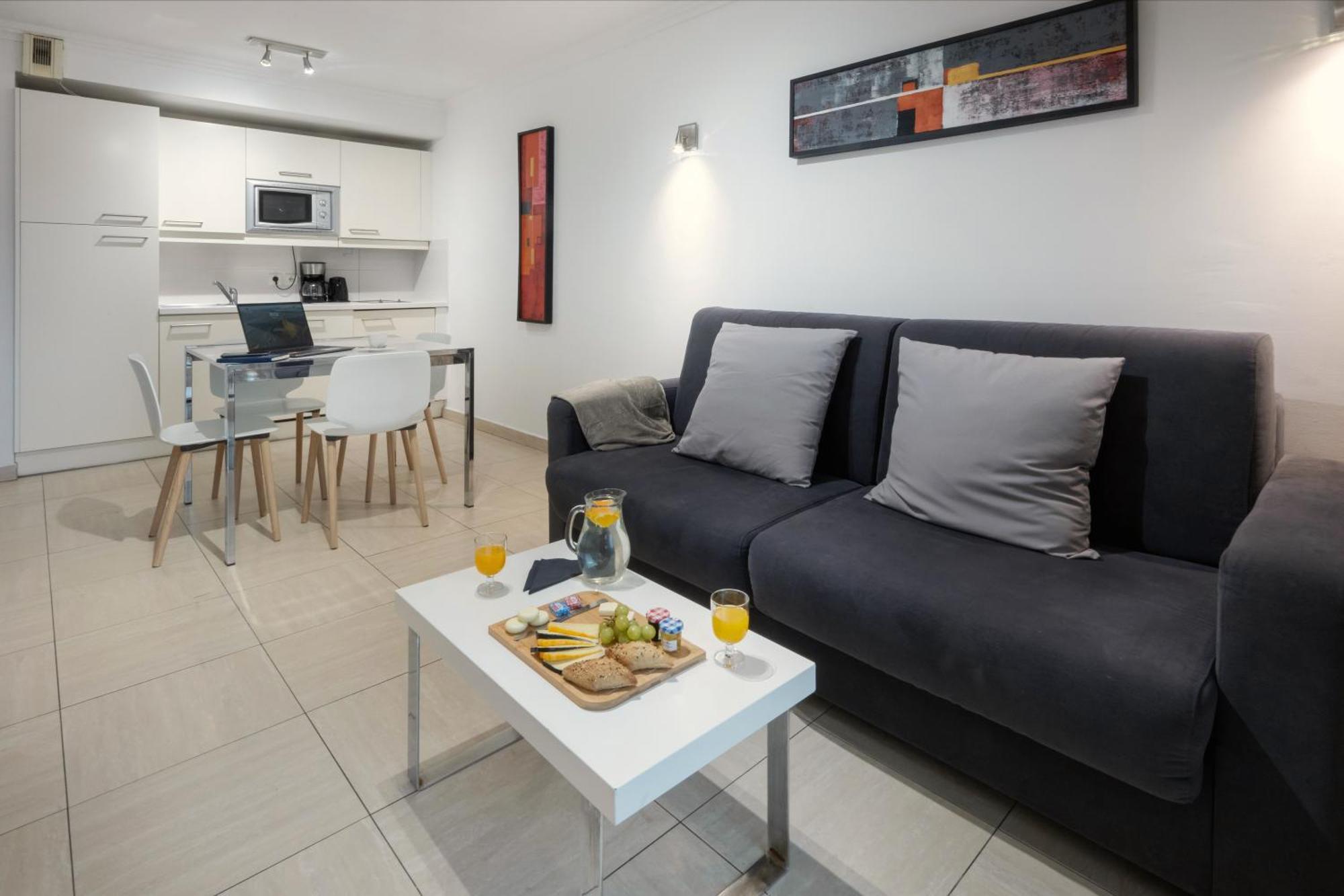 Nemea Appart Hotel Le Lido Cagnes Sur Mer Exterior foto
