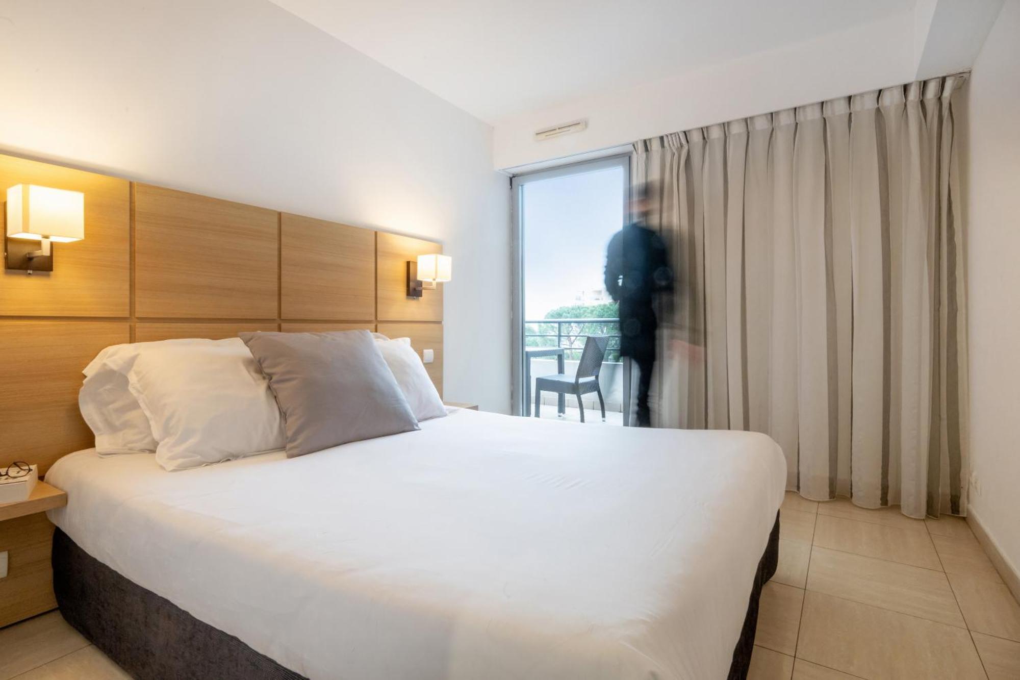Nemea Appart Hotel Le Lido Cagnes Sur Mer Exterior foto