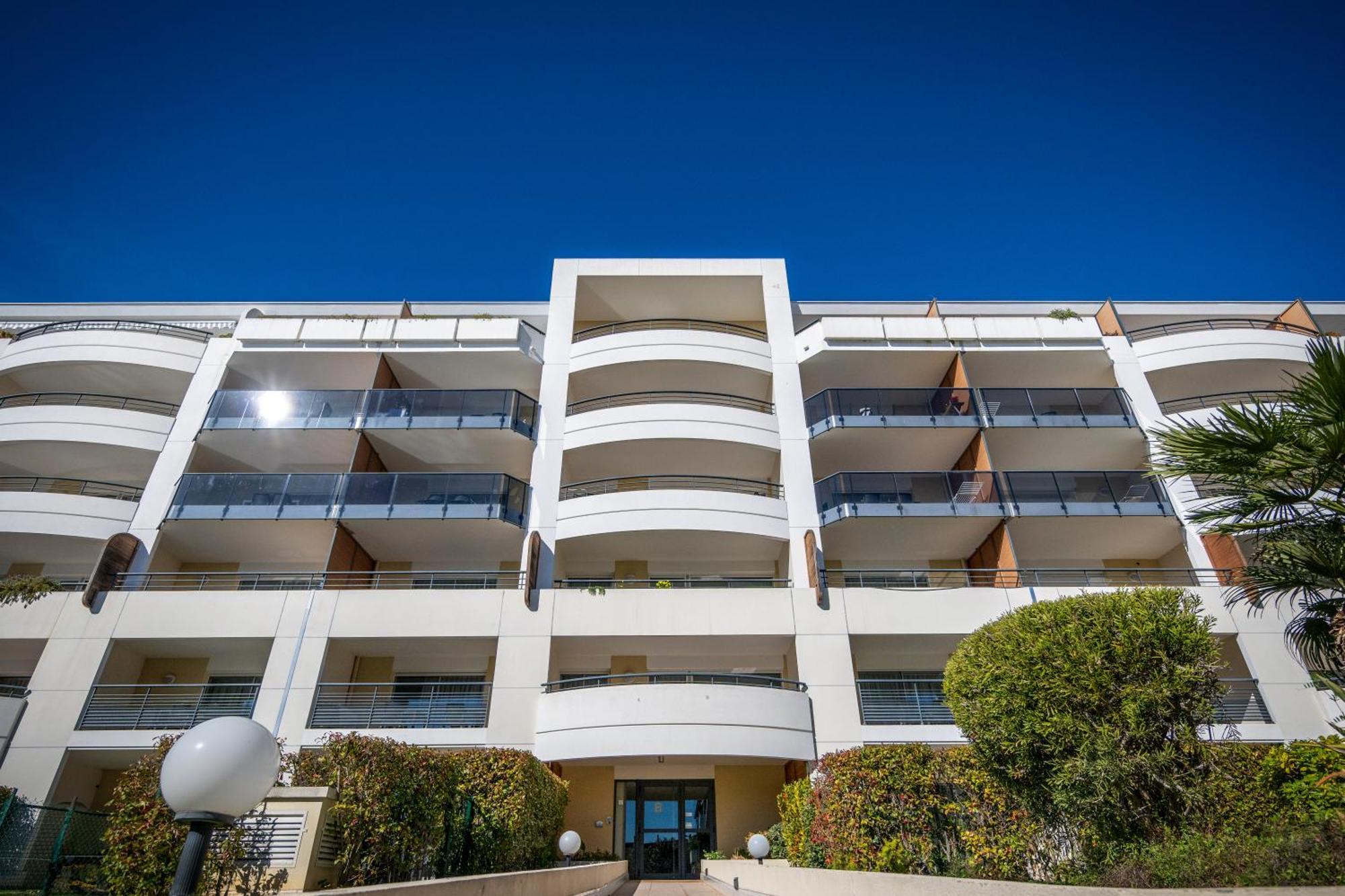 Nemea Appart Hotel Le Lido Cagnes Sur Mer Exterior foto