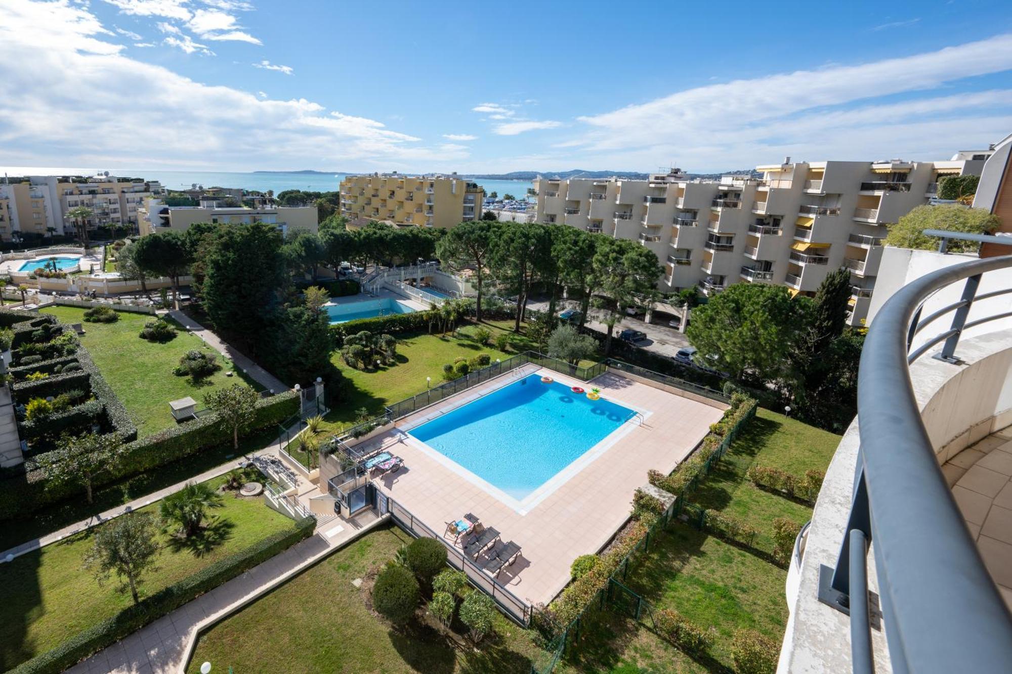 Nemea Appart Hotel Le Lido Cagnes Sur Mer Exterior foto